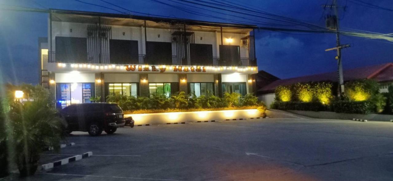 Wixky Hotel 廊开 外观 照片