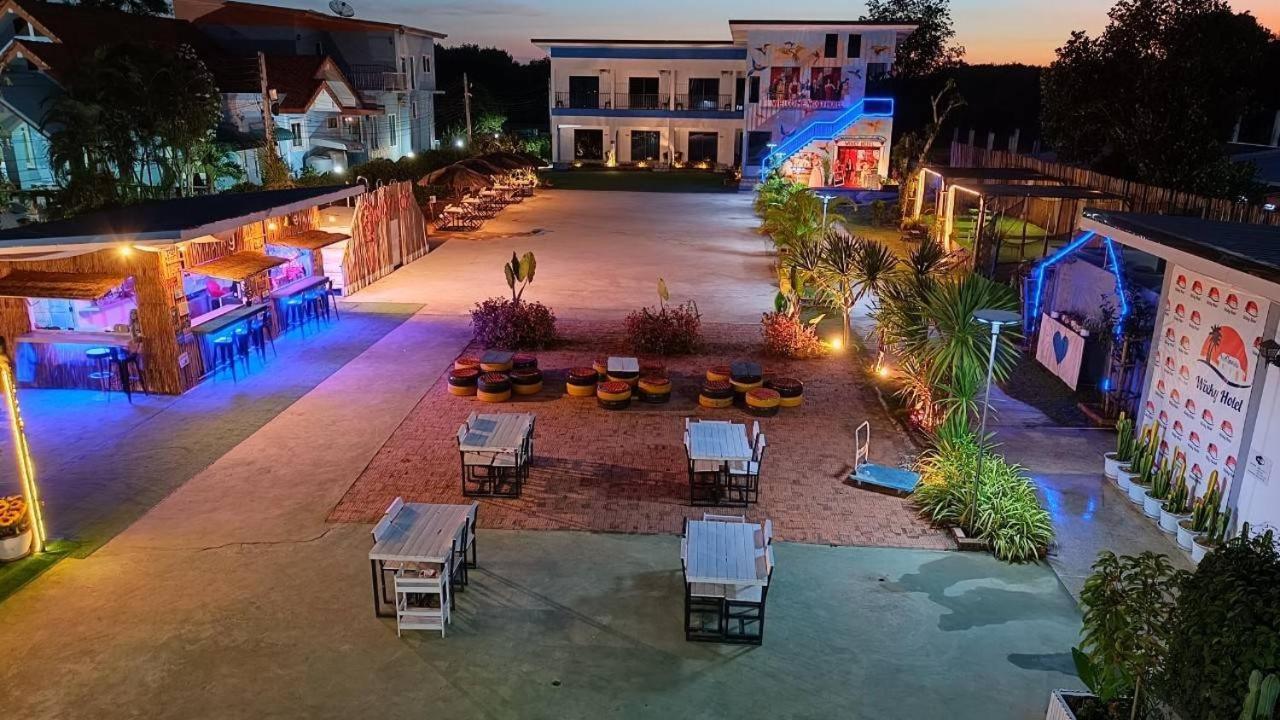 Wixky Hotel 廊开 外观 照片